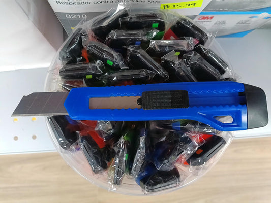 18mm Snap-Off Utility Knife (Replaceable Blades)